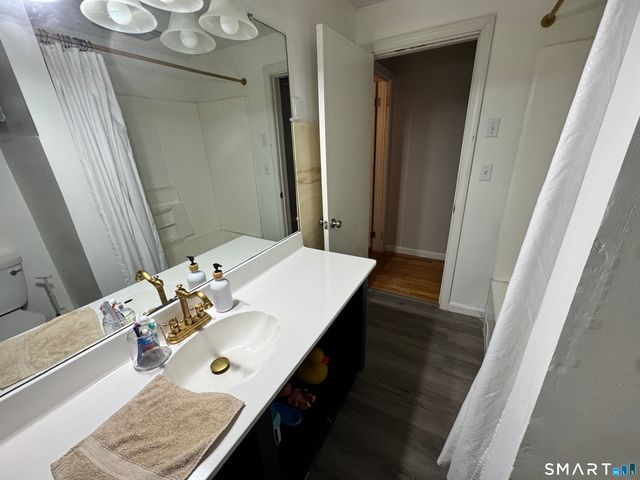 10 Hamilton Court, Enfield, CT 06082