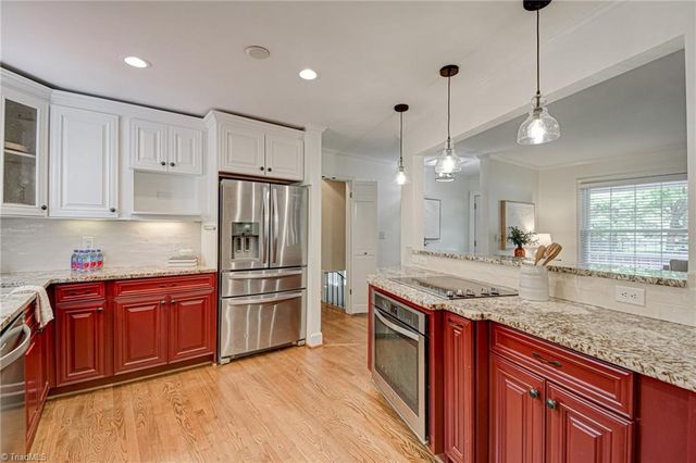 2832 Kensington Road, Winston-salem, NC 27106