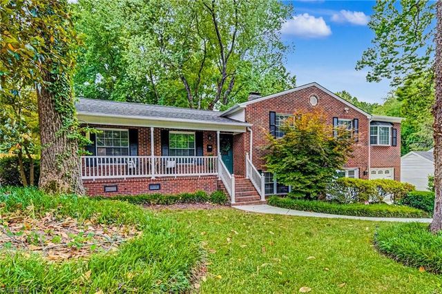 2832 Kensington Road, Winston-salem, NC 27106