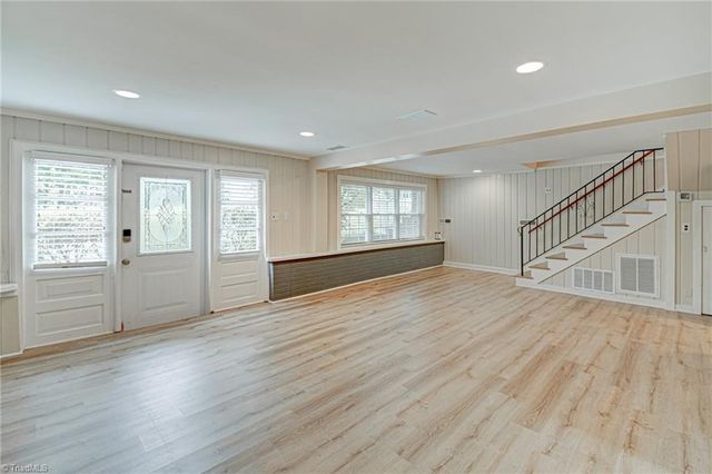 2832 Kensington Road, Winston-salem, NC 27106