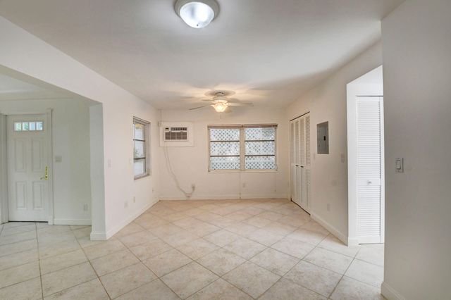 14 Tropical Drive, Ocean Ridge, FL 33435