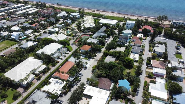 14 Tropical Drive, Ocean Ridge, FL 33435