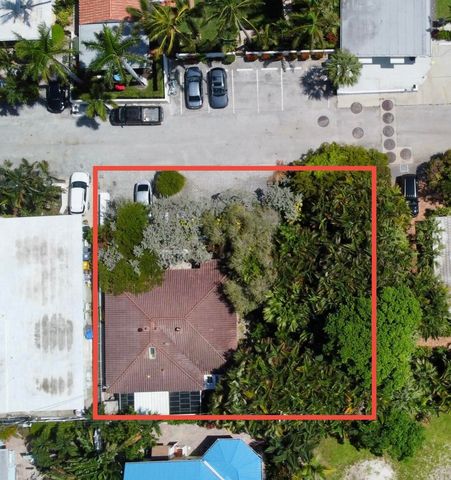 14 Tropical Drive, Ocean Ridge, FL 33435