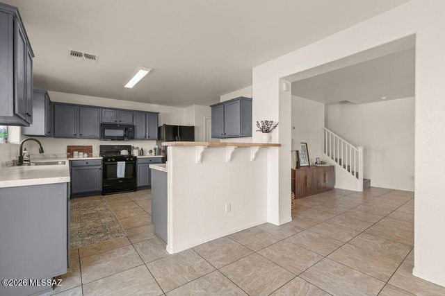6877 S Goshawk Drive, Tucson, AZ 85756