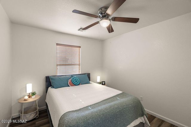6877 S Goshawk Drive, Tucson, AZ 85756
