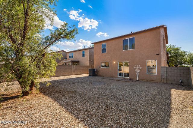 6877 S Goshawk Drive, Tucson, AZ 85756