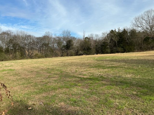 120 Three Forks Bridge Rd, Wartrace, TN 37183