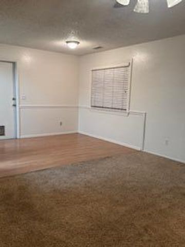 2445 S Memory Street, Visalia, CA 93277