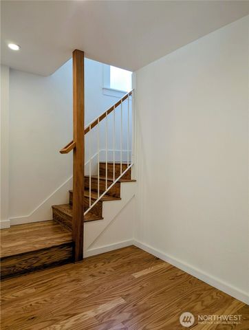 1713 33rd Avenue, Seattle, WA 98122