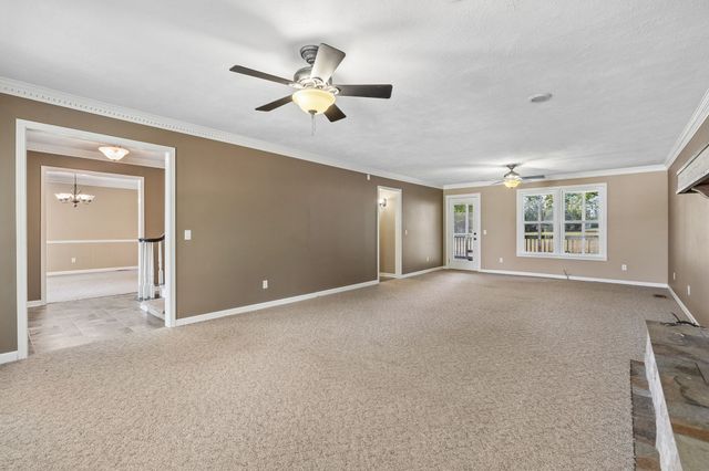 554 Douglas Bend Rd, Gallatin, TN 37066