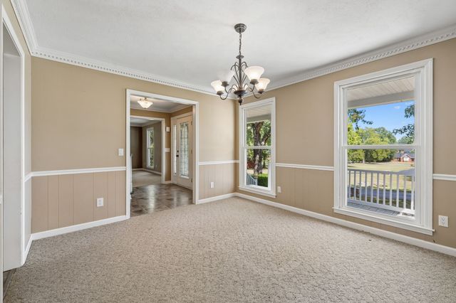 554 Douglas Bend Rd, Gallatin, TN 37066