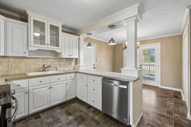 554 Douglas Bend Rd, Gallatin, TN 37066