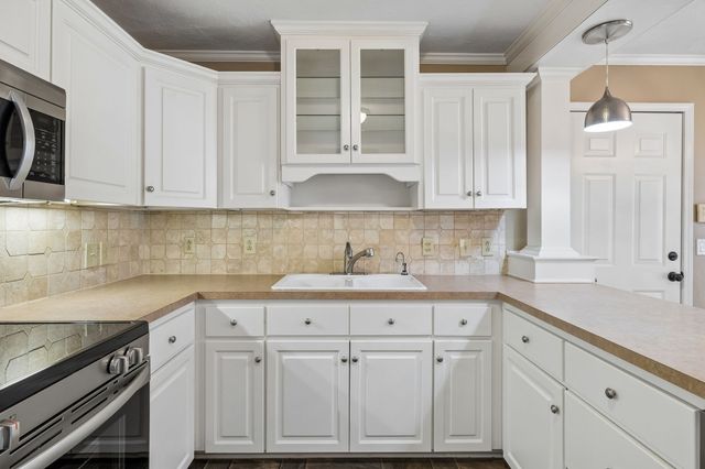 554 Douglas Bend Rd, Gallatin, TN 37066