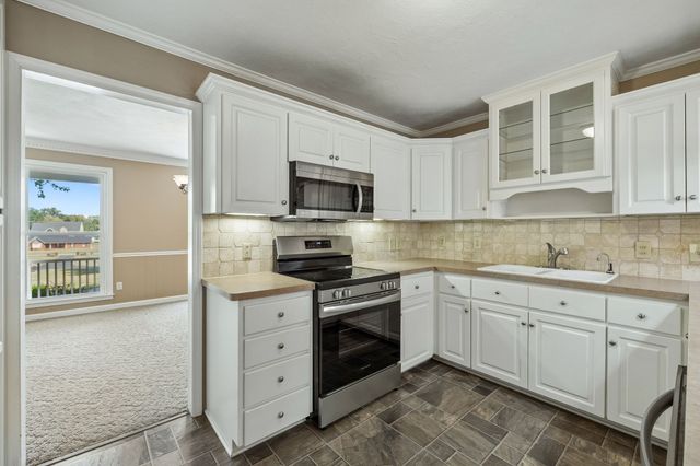 554 Douglas Bend Rd, Gallatin, TN 37066