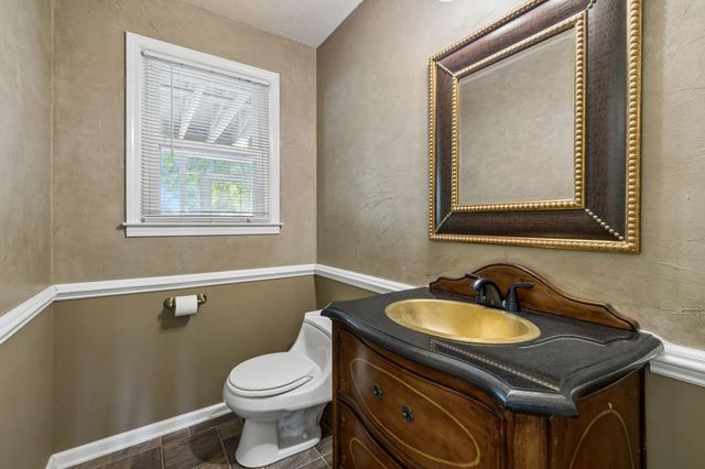 554 Douglas Bend Rd, Gallatin, TN 37066