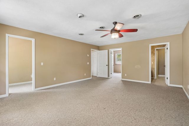 554 Douglas Bend Rd, Gallatin, TN 37066