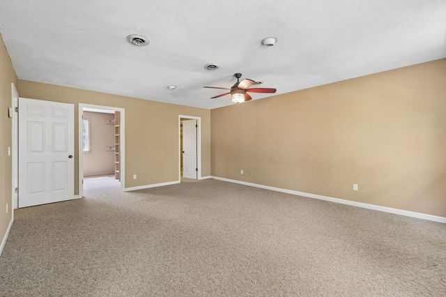 554 Douglas Bend Rd, Gallatin, TN 37066