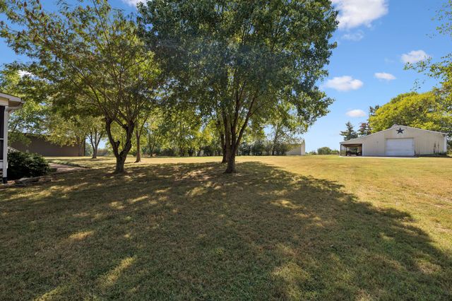 554 Douglas Bend Rd, Gallatin, TN 37066