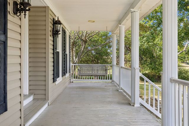 554 Douglas Bend Rd, Gallatin, TN 37066