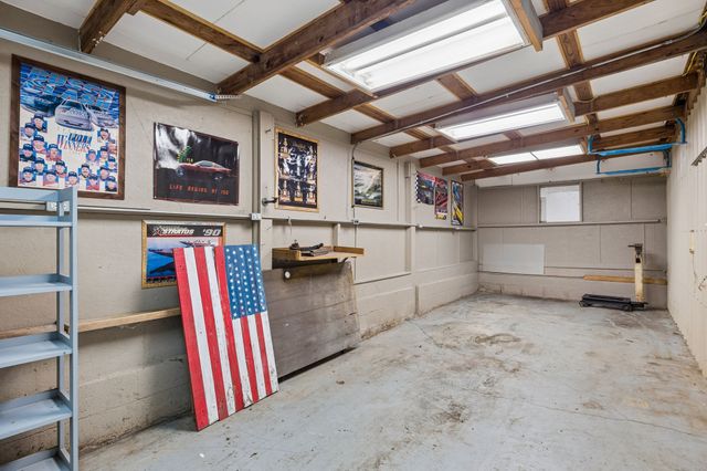 554 Douglas Bend Rd, Gallatin, TN 37066