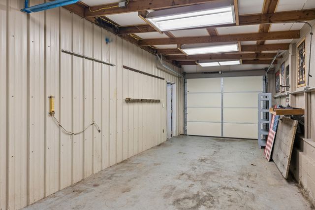 554 Douglas Bend Rd, Gallatin, TN 37066