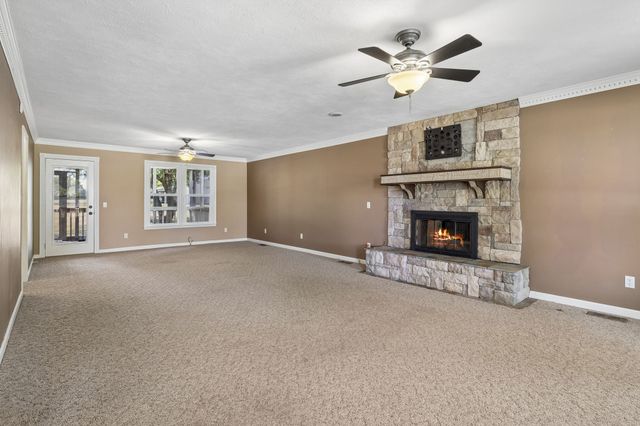 554 Douglas Bend Rd, Gallatin, TN 37066
