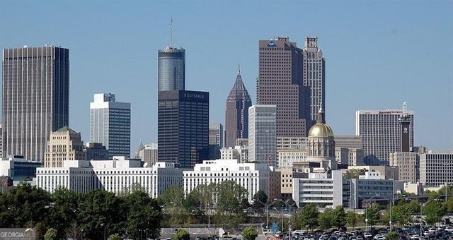 395 Laurent Street NW 4, Atlanta, GA 30318