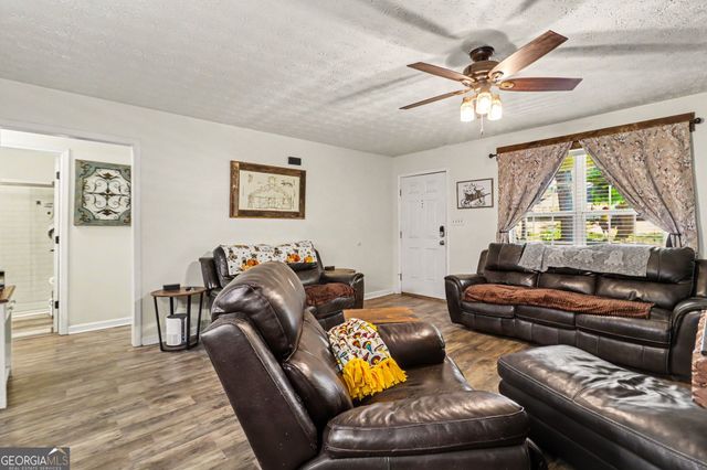 106 Granite Street, Hogansville, GA 30230