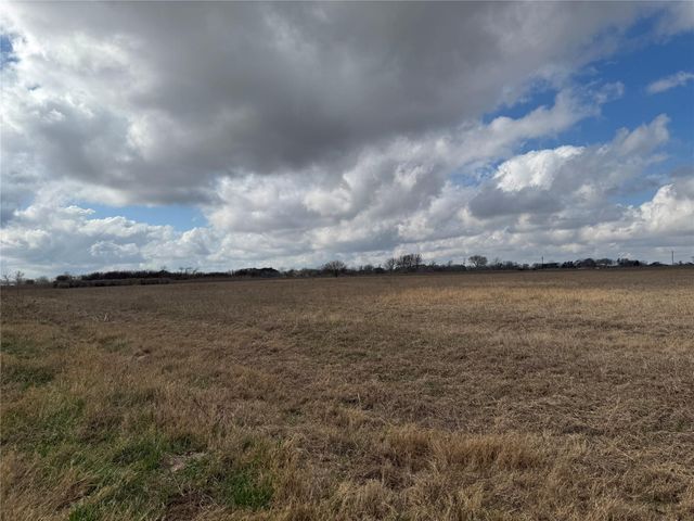 1050 Cr 201, Weimar, TX 78962