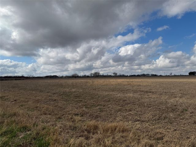 1050 Cr 201, Weimar, TX 78962