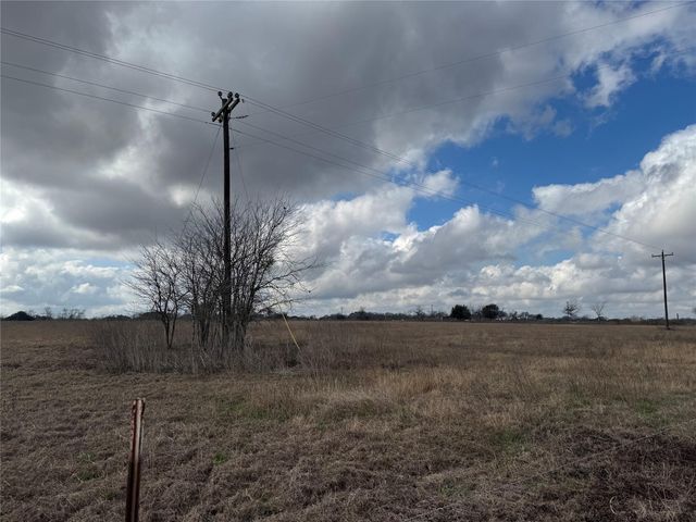 1050 Cr 201, Weimar, TX 78962