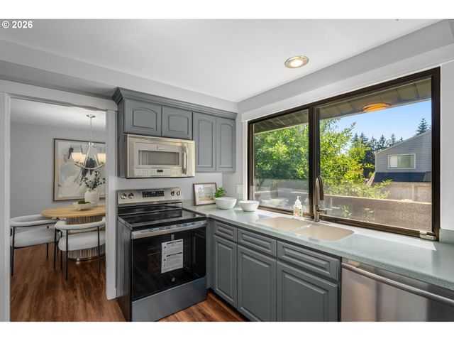 1410 Se 121ST Ave, Vancouver, WA 98683