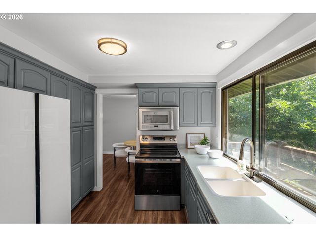1410 Se 121ST Ave, Vancouver, WA 98683