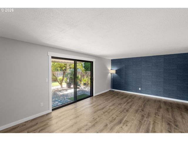 1410 Se 121ST Ave, Vancouver, WA 98683