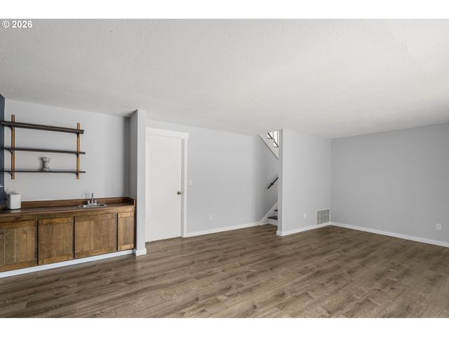 1410 Se 121ST Ave, Vancouver, WA 98683