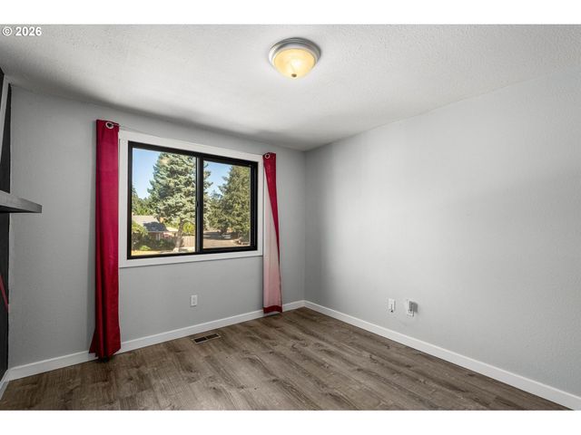 1410 Se 121ST Ave, Vancouver, WA 98683