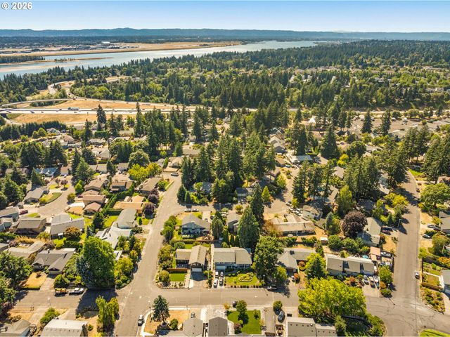 1410 Se 121ST Ave, Vancouver, WA 98683