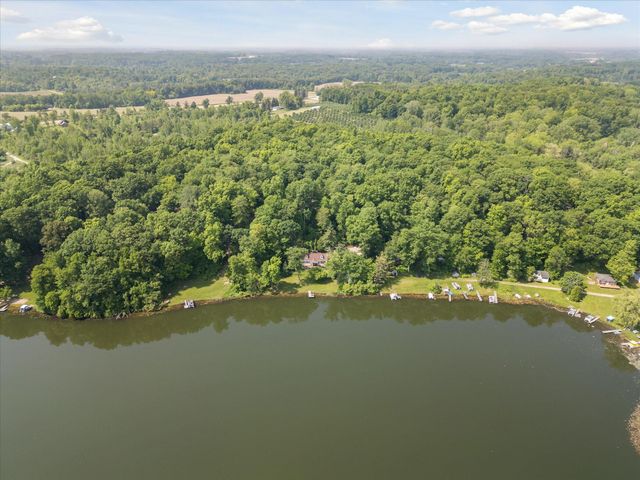 6860 Ashley Avenue NE, Belding, MI 48809