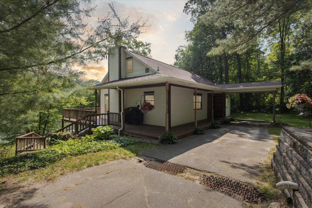 6860 Ashley Avenue NE, Belding, MI 48809