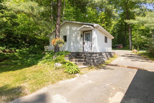 6860 Ashley Avenue NE, Belding, MI 48809