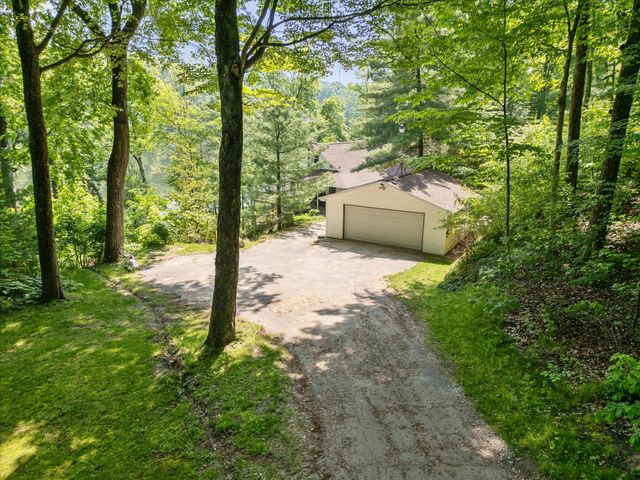 6860 Ashley Avenue NE, Belding, MI 48809