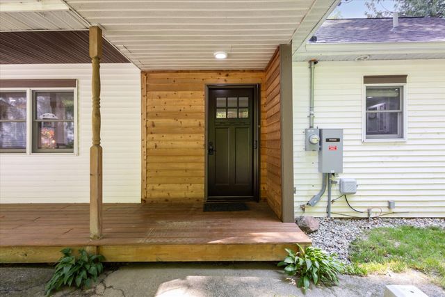 6860 Ashley Avenue NE, Belding, MI 48809