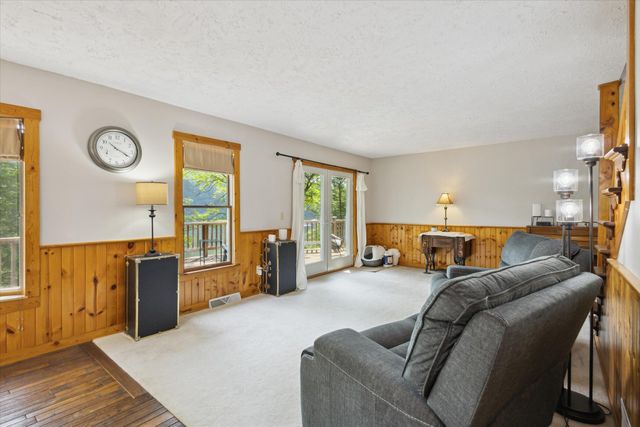 6860 Ashley Avenue NE, Belding, MI 48809