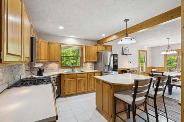 6860 Ashley Avenue NE, Belding, MI 48809