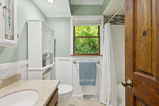 6860 Ashley Avenue NE, Belding, MI 48809