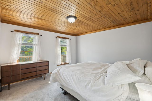 6860 Ashley Avenue NE, Belding, MI 48809