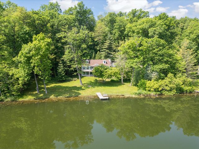 6860 Ashley Avenue NE, Belding, MI 48809