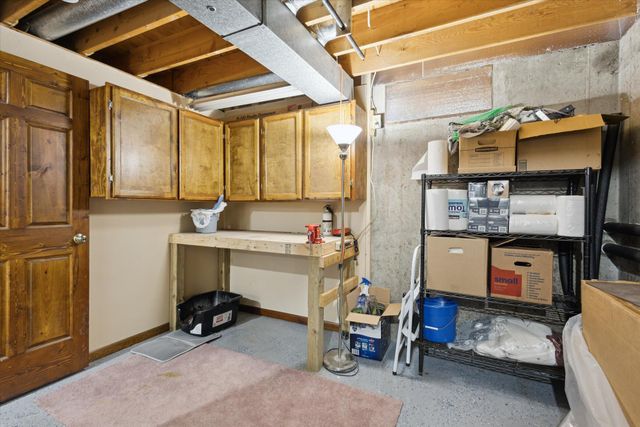 6860 Ashley Avenue NE, Belding, MI 48809