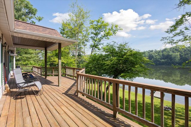 6860 Ashley Avenue NE, Belding, MI 48809