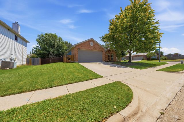14016 Cedar Post Drive, Fort Worth, TX 76052